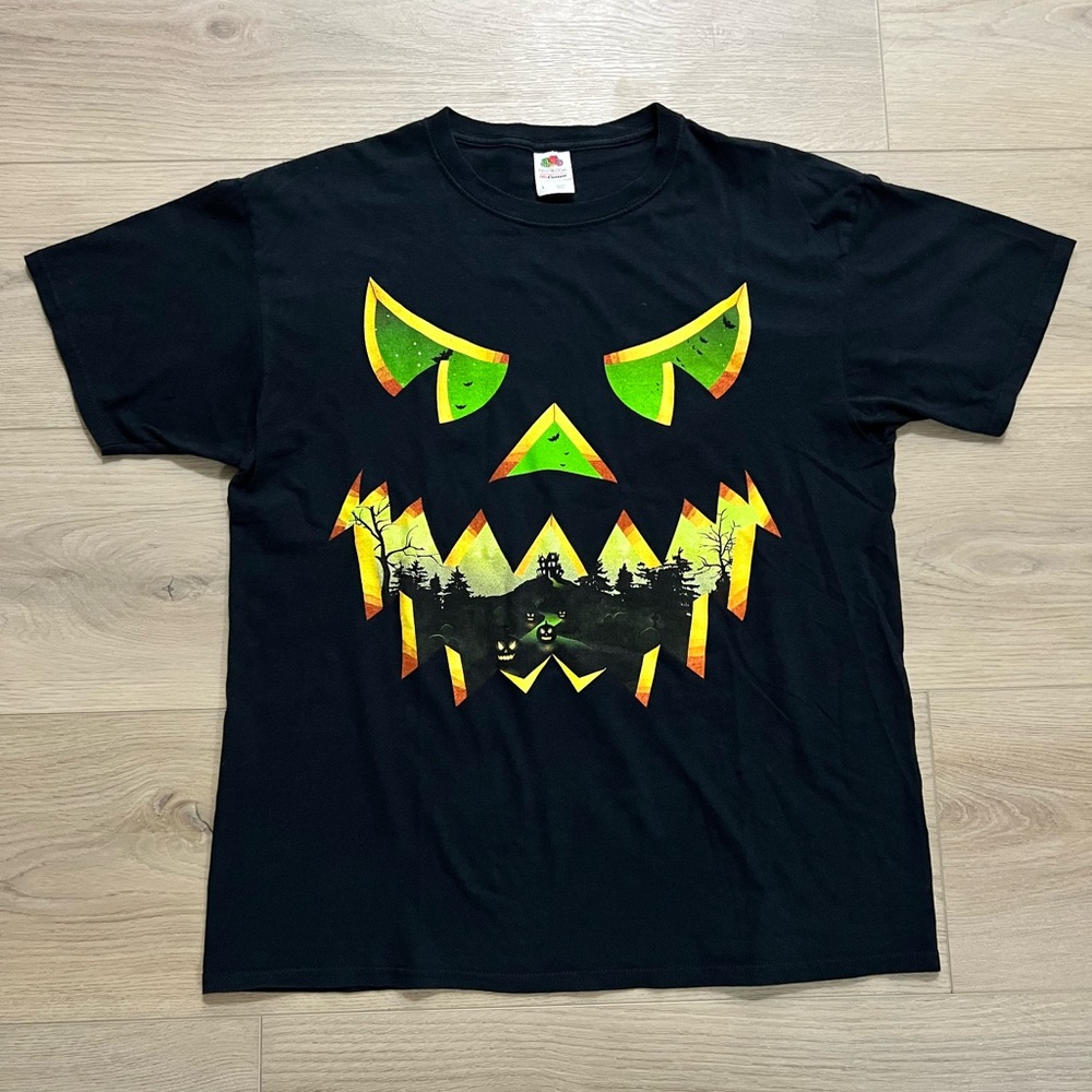 Vintage Pumpkin Face Halloween Graphic Tee